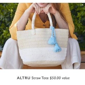 Straw tote